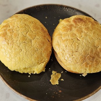 Delicious Food Corner - Diamond Bar - HK Style Pineapple Bun w/ Butter - Hong Kong Style Cafe Near Me - Diamond Bar, California