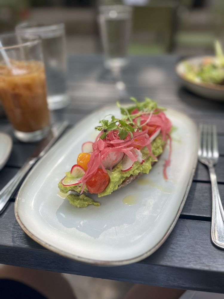 Dovetail Restaurant & Shop