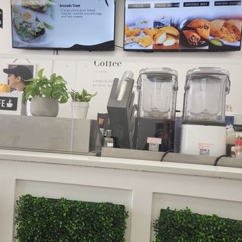 Coco Cafe and Bistro - Counter picture - Venezuelan Near Me - Richmond, Virginia