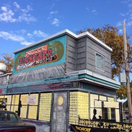 DELUXE TOWN DINER - Updated July 2025 - 320 Photos &amp; 817 Reviews - 627 ...