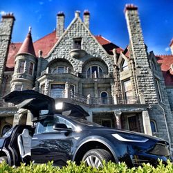 Alset Tours - Craigdarroch Castle with Hraungler the Tesla Model X luxury SUV