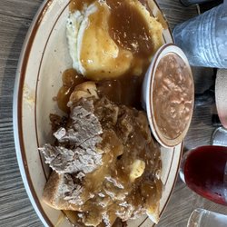 D’s Country Kitchen - Open face roast beef