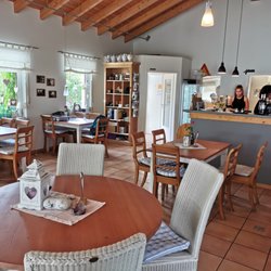 Sommercafé und Minigolf "am Nohfels" - Innenraum mit Bar