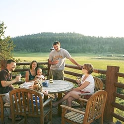 Aspen Ridge Resort - Dine inside or out