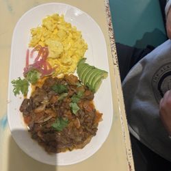 Como en Casa - Traditional steak and eggs dish