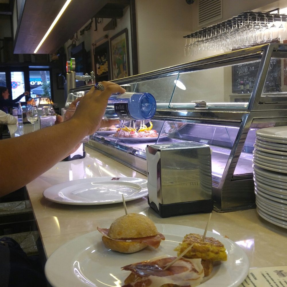 Maitea - El bar - Spanish Near Me - Barcelona, B Maitea - El bar - Spanish Near Me - Barcelona, B