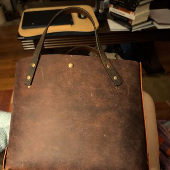 Good Dea Craft School - Front view of leather bag class - Art Classes Near Me - Columbus, Ohio