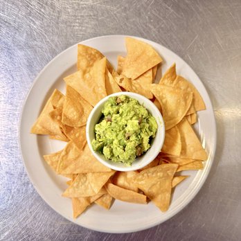 Petén Guatemala Restaurant - Chips with guacamole - Chicken Wings Near Me - Mount Joy, Pennsylvania Petén Guatemala Restaurant - Chips with guacamole - Chicken Wings Near Me - Mount Joy, Pennsylvania