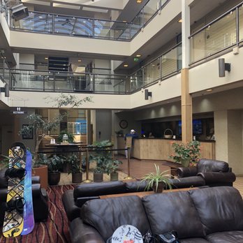 Christie Lodge - Lobby - Hotels Near Me - Avon, Colorado