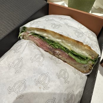 Ariete E Toro - Sandwiches Near Me - Toronto, Ontario