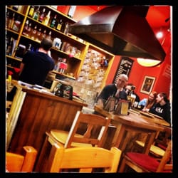 Venda Bar Steak House - Kuchyň tady nehledejte, tady se vaří přímo za barem :-)