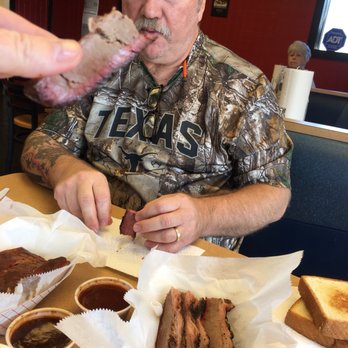 Harris Bar-B-Que - Barbeque Near Me - Cedar Hill, Texas