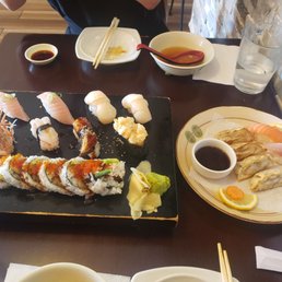 Gyoza, spider roll (soft shell crab) and individual sushis mmm Gyoza, spider roll (soft shell crab) and individual sushis mmm