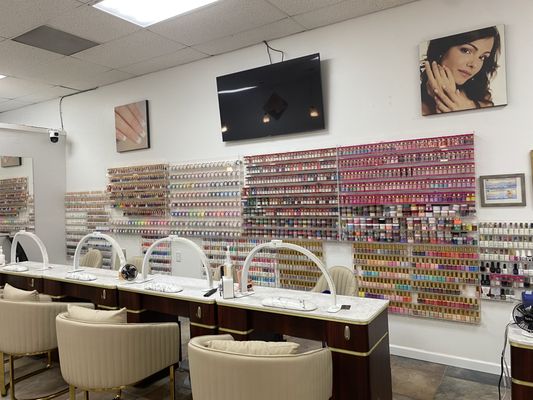 Century Nails & Spa 