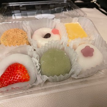 Fugetsu-Do - Candy Stores Near Me - Los Angeles, California Fugetsu-Do - Candy Stores Near Me - Los Angeles, California