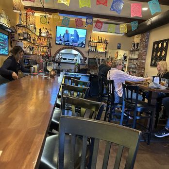 Komo's Cocina - Interior - Mexican Near Me - Long Beach, California