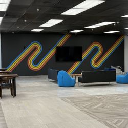 Spacious lounge with bar and ping pong table