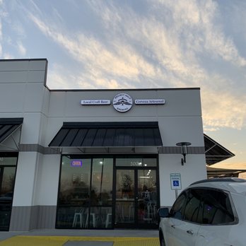 Project Halo Brewing - Front entrance - Breweries Near Me - Fulshear, Texas