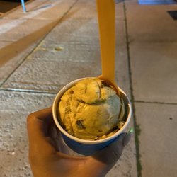 Leo's Italian Ice - S'mores scoop