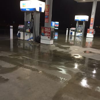 Chevron - a gas station at night - Gas Stations Near Me - Arbuckle, California Chevron - a gas station at night - Gas Stations Near Me - Arbuckle, California