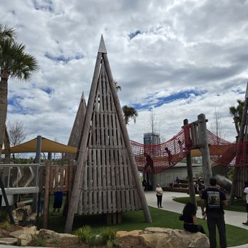 Riverfront Plaza - Parks Near Me - Jacksonville, Florida