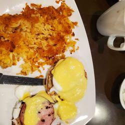 Hibernia Diner - Eggs Benedict