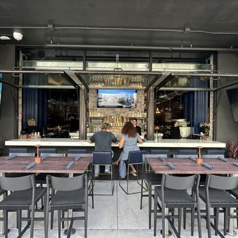 Noble Tavern - Outside - Cocktail Bars Near Me - St. Petersburg, Florida