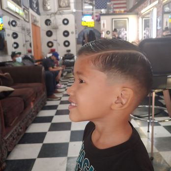 Oak Street Barber Shop - Barbers Near Me - Bellflower, California