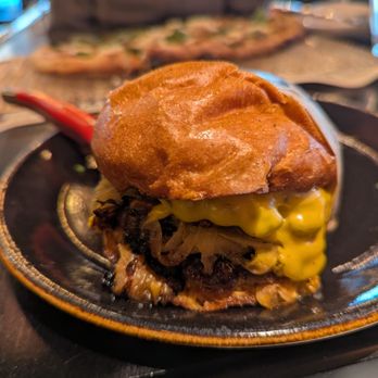 Von's 1000Spirits - OG Butter Burger - Burgers Near Me - Woodinville, Washington