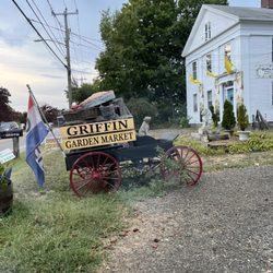 Griffin Garden Market - Namesake - turn in here!