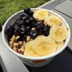 Blenders In The Grass-Santa Maria - Acai Bowl