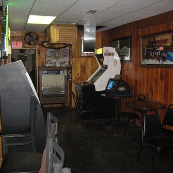 Mike's Grill - a game room with arcade machines - Dive Bars Near Me - Columbus, Ohio