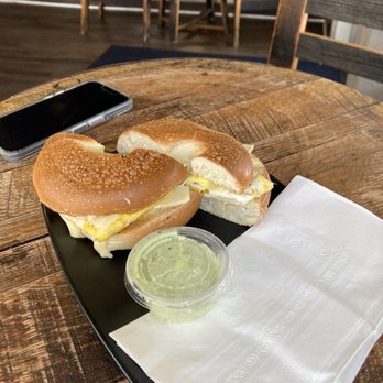 La vida cafe - Egg and cheese bagel with cilantro aioli - Cafes Near Me - Allentown, Pennsylvania