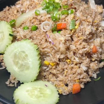 Thai Siri Restaurant - House Fried Rice - Thai Near Me - Streamwood, Illinois
