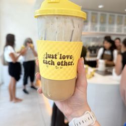 La La Land - Banana Cloud Latte -- Large