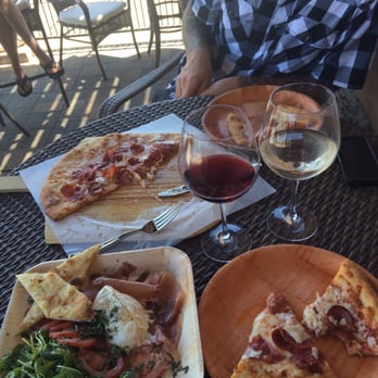 Robert Renzoni Vineyards - Wineries Near Me - Temecula, California Robert Renzoni Vineyards - Wineries Near Me - Temecula, California