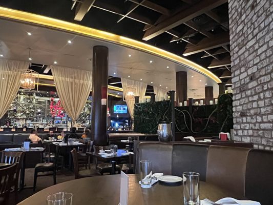 City Cellar Wine Bar & Grill by null