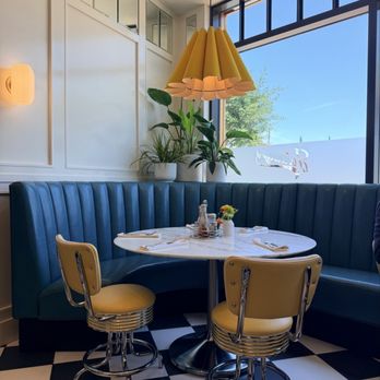 Johnny’s - Decor - Breakfast & Brunch Near Me - San Mateo, California Johnny’s - Decor - Breakfast & Brunch Near Me - San Mateo, California