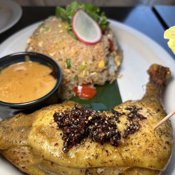 September In Bangkok - Lemongrass chicken - Thai Near Me - New Haven, Connecticut September In Bangkok - Lemongrass chicken - Thai Near Me - New Haven, Connecticut