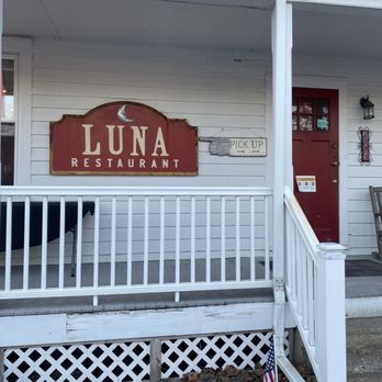Luna Pizza - storefront - Pizza Near Me - Three Bridges, New Jersey Luna Pizza - storefront - Pizza Near Me - Three Bridges, New Jersey