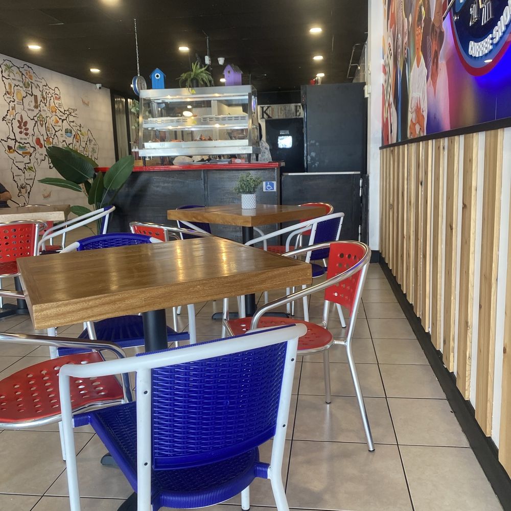 La Barrita RD - Inside - Juice Bars & Smoothies Near Me - Margate, Florida