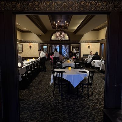 Charlie Gitto's On the Hill by null