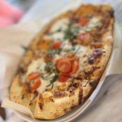 The Vineyard at Florence - Margarita pizza