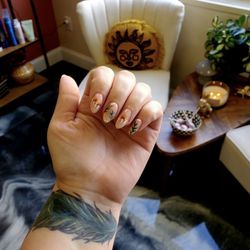 Dorado Beauty Club - I requested little mushroom nails!