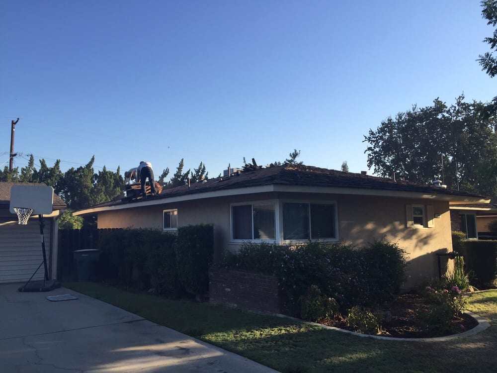 Slide of Meraz Roofing