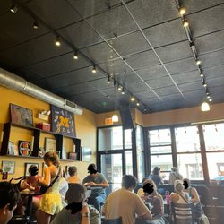 Chicago Bagel Authority - Dining Room