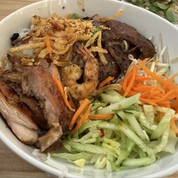 Saigon District - #20 Special V-Bowl - Vietnamese Near Me - Houston, Texas Saigon District - #20 Special V-Bowl - Vietnamese Near Me - Houston, Texas