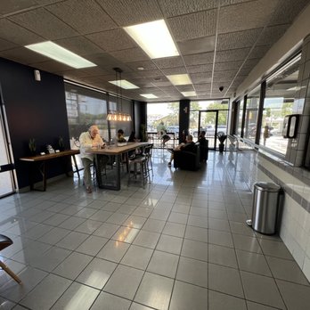 Mister Car Wash - Lounge area - Car Wash Near Me - Houston, Texas Mister Car Wash - Lounge area - Car Wash Near Me - Houston, Texas