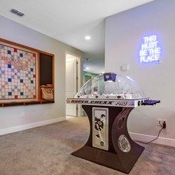 Element Vacation Homes - Vacation Station: 11 Bed// 13 Bath