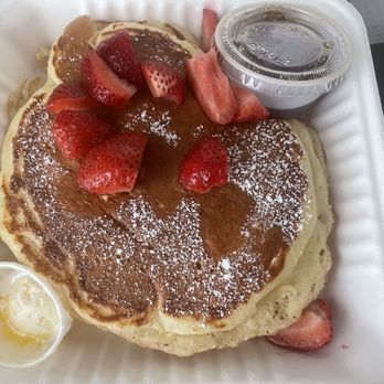 Bristol Sunset Cafe - Strawberry pancakes - Breakfast & Brunch Near Me - Bristol, Rhode Island